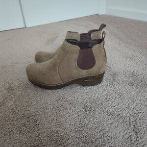 Dansko Frankie Chelsea Boots Brown Suede Leather Womens US 6.5-7 EU 37